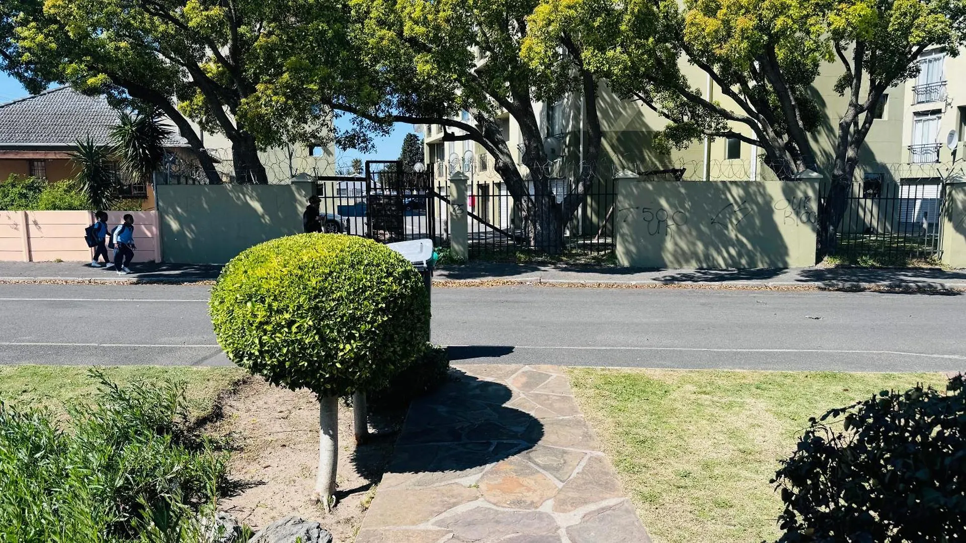Guest house Leisure Lodges Family Room Parow Cape Town South Africa