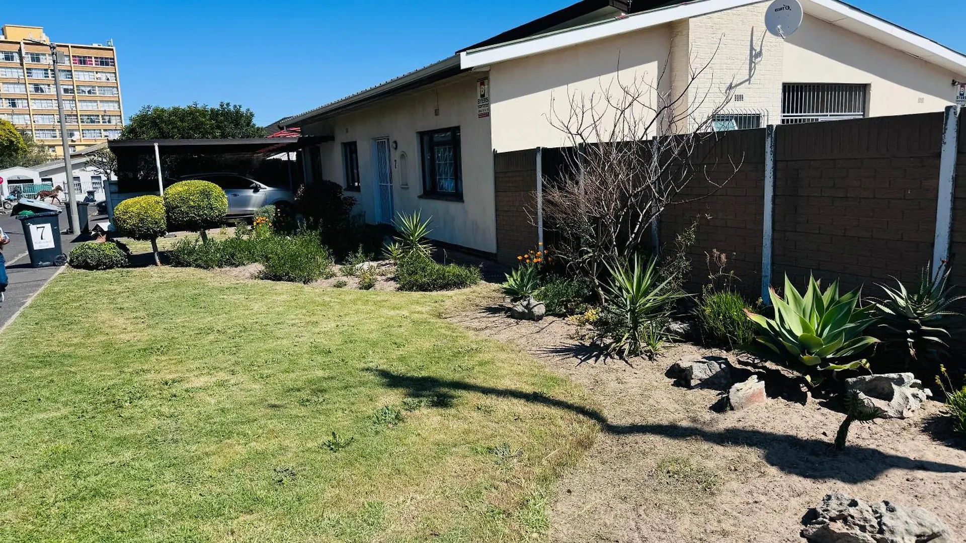 Leisure Lodges Family Room Parow Cape Town